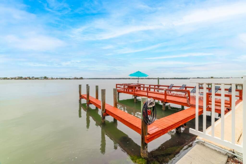 102-Tiny Treasure-Waterfront With Heated Pool St. Pete Beach Exterior foto