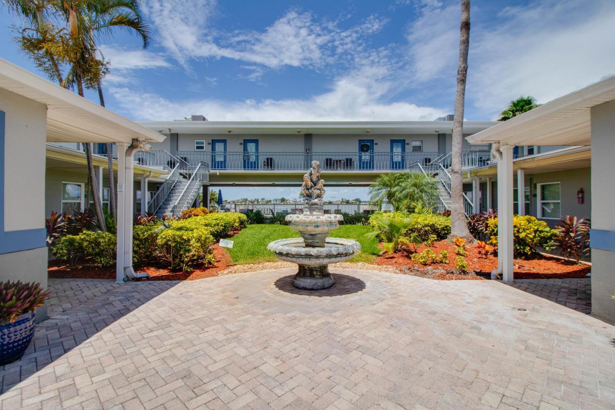 102-Tiny Treasure-Waterfront With Heated Pool St. Pete Beach Exterior foto